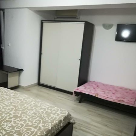 科斯蒂内什蒂 维拉阿克塞尔旅馆酒店 外观 照片