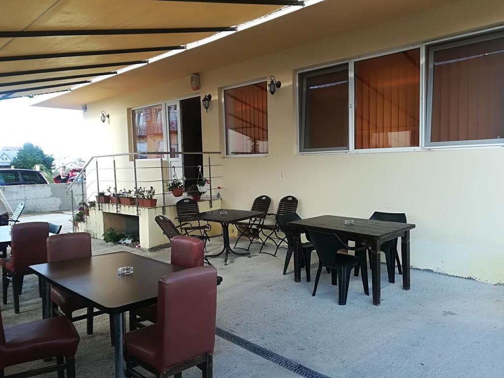 科斯蒂内什蒂 维拉阿克塞尔旅馆酒店 外观 照片